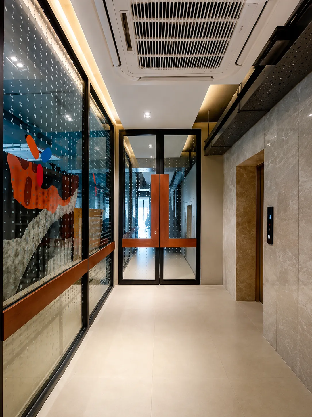 Living Lounge Detail 1